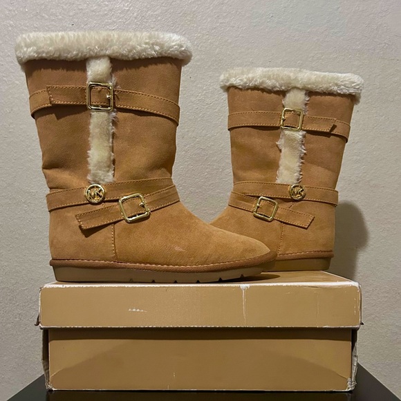 Brown Michael Kors boots, brand new got them awhile back, they just didn’t fit - Picture 1 of 4